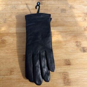Black leather gloves with Thinsulate - NWT